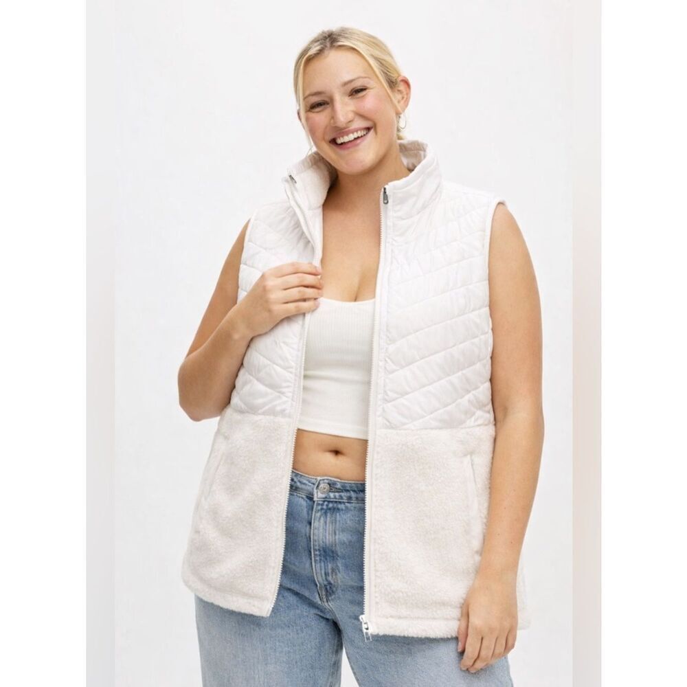 Tek Gear White Sherpa Mixed Media Vest Size L Cozy Zip Front NWOT Outdoor Winter